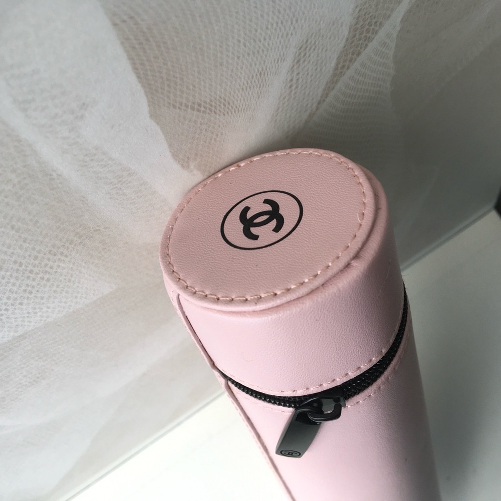 - Chanel Codes Couleur Limited Edition Brush Pouch Only!!! - Picture 2 of 4